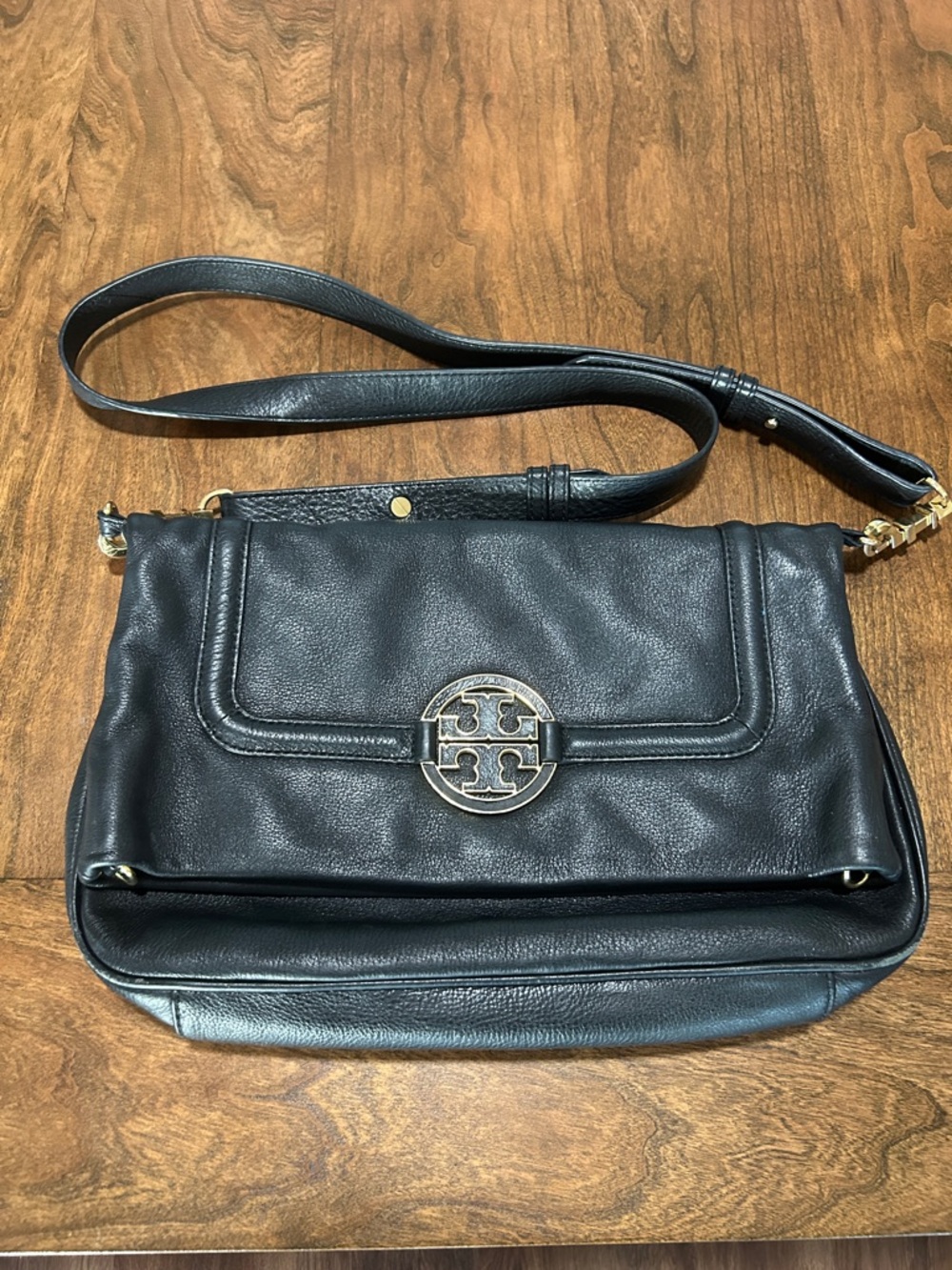 Tory Burch Black Leather Crossbody with Logo Medallion